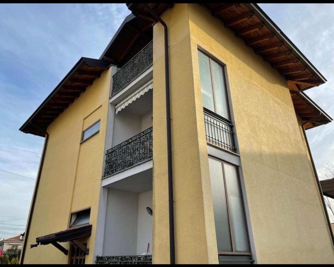 La Corte Di Silvia Malpensa Bed & Breakfast Cardano Al Campo Eksteriør bilde