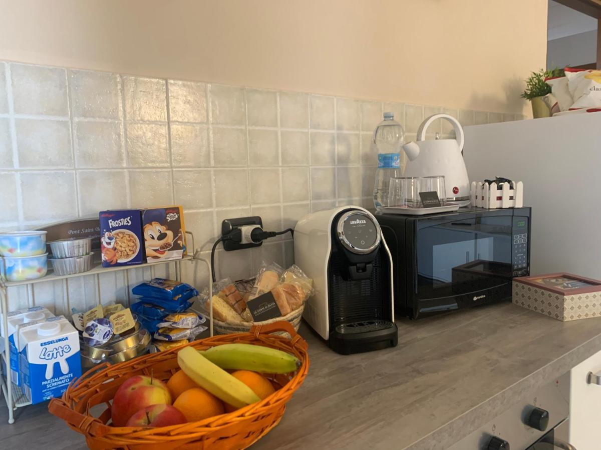 La Corte Di Silvia Malpensa Bed & Breakfast Cardano Al Campo Eksteriør bilde